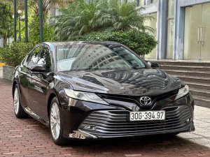 Toyota Camry 2020 - Giá 965 triệu