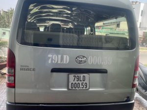 Toyota Hiace 2011 - 16 chỗ máy xăng