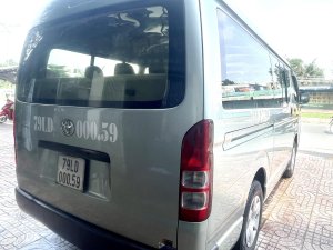 Toyota Hiace 2011 - 16 chỗ máy xăng