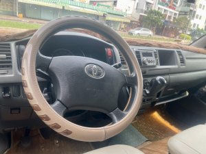 Toyota Hiace 2011 - 16 chỗ máy xăng