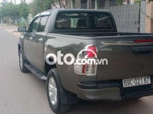 Toyota Hilux   2015 số sàn một cầu,xe zin 2015 - Toyota Hilux 2015 số sàn một cầu,xe zin