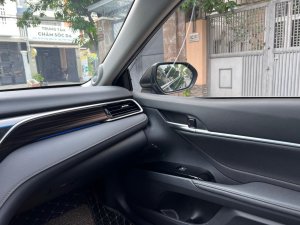 Toyota Camry 2020 - Mới đi được 10k km, Nhập khẩu nguyên chiếc từ Thái Lan