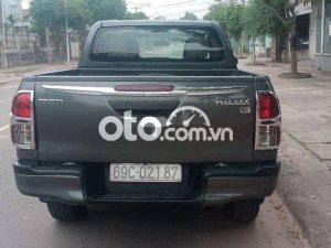 Toyota Hilux   2015 số sàn một cầu,xe zin 2015 - Toyota Hilux 2015 số sàn một cầu,xe zin