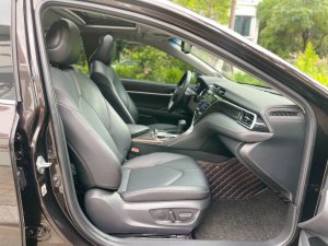 Toyota Camry 2020 - Màu đen