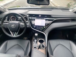 Toyota Camry 2020 - Màu đen