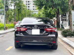 Toyota Camry 2020 - Màu đen