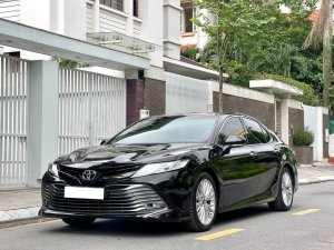 Toyota Camry 2020 - Màu đen