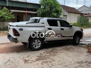 Toyota Hilux xe nắp thùng thấp camera đề nỏi sattop ghế da 2020 - xe nắp thùng thấp camera đề nỏi sattop ghế da