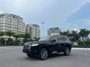 Toyota Land Cruiser LC300 2023 - Bán Toyota Land Cruiser 3.5 màu đen/ kem, sản xuất 2023, xe giao ngay.