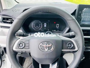 Toyota Veloz   2022 CVT Trắng Odo: 8.000km Giá chào: 2022 - Toyota Veloz 2022 CVT Trắng Odo: 8.000km Giá chào: