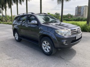 Toyota Fortuner 2011 - Máy xăng 2.7 số tự động 2 cầu nguyên bản chất lượng tuyệt vời.