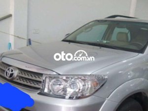 Toyota Fortuner Cần đổi xe bán  2010 xe gia đình xử dụng. 2010 - Cần đổi xe bán fortuner 2010 xe gia đình xử dụng.