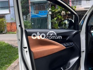Toyota Innova  2.0E số sàn 2018 biển SG VIP 2018 - Innova 2.0E số sàn 2018 biển SG VIP