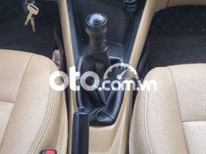 Toyota Vios bác Hiệu bộ đội cần bán xe  . 2017 - bác Hiệu bộ đội cần bán xe vios .