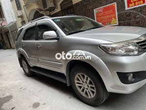 Toyota Fortuner   2013 màu bạc biển Hà Nội. 2013 - Toyota Fortuner 2013 màu bạc biển Hà Nội.