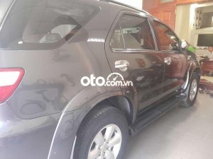 Toyota Fortuner Cần bán   máy xăng số tự động 2011 - Cần bán Toyota fortuner máy xăng số tự động