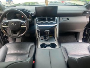 Toyota Land Cruiser 3.5 Turbo  2022 - Bán Toyota Land Cruiser 3.5 Turbo, Model và đăng ký 2022, mới 99,9%.