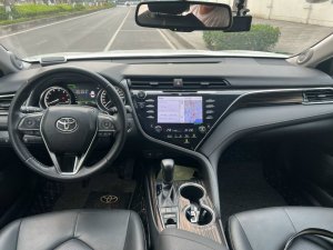 Toyota Camry 2020 - xe cá nhân 1 chủ từ mới 