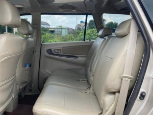 Toyota Innova 2.0E 2015 - Toyota Innova 2.0 E 2015 số sàn, màu xám
