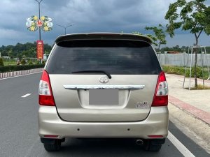 Toyota Innova 2.0E 2015 - Toyota Innova 2.0 E 2015 số sàn, màu xám