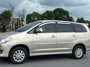 Toyota Innova 2.0E 2015 - Toyota Innova 2.0 E 2015 số sàn, màu xám
