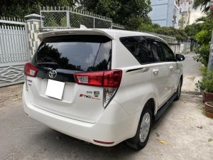 Toyota Innova 2.0E 2019 - Cần bán xe Toyota Innova 2019, số sàn, màu trắng.