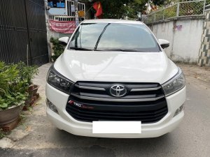 Toyota Innova 2.0E 2019 - Cần bán xe Toyota Innova 2019, số sàn, màu trắng.