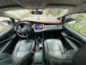 Toyota Innova 2.0E 2019 - Cần bán xe Toyota Innova 2019, số sàn, màu trắng.