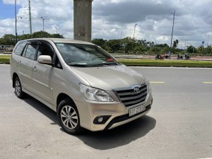 Toyota Innova 2015 - Cần bán Innova 2015 HCM chính chủ mua hãng