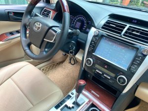 Toyota Camry 2.4G 2013 - Cần bán xe Toyota Camry 2014, bản 2.5G màu đen.