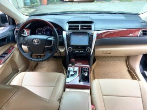 Toyota Camry 2.4G 2013 - Cần bán xe Toyota Camry 2014, bản 2.5G màu đen.