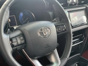 Toyota Fortuner 2023 - Xe có sẵn tại đại lý - chỉ còn 1 chiếc giao ngay
