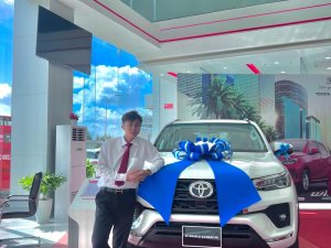 Toyota Fortuner 2023 - Xe có sẵn tại đại lý - chỉ còn 1 chiếc giao ngay