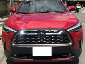 Toyota Corolla Cross 1.8V 2022 - Corolla Cross 1.8V đỏ năm 2022 đã lăn bánh 8000 km