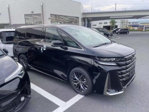 Toyota 4 Runner 2024 - Bán xe Toyota Alphard đời mới 2024 màu đen xe giao t10.