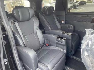 Toyota 4 Runner 2024 - Bán xe Toyota Alphard đời mới 2024 màu đen xe giao t10.