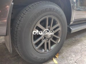 Toyota Fortuner Bán vỏ zin theo xe  ít chạy gai cao 2015 - Bán vỏ zin theo xe Fortuner ít chạy gai cao