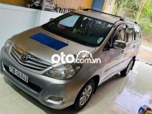 Toyota Innova gia đình cần bán xe inova 8 chỗ 2009 - gia đình cần bán xe inova 8 chỗ