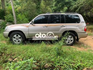 Toyota Land Cruiser nhà như xe cần ra đi em  2003. 2003 - nhà như xe cần ra đi em land cruiser 2003.