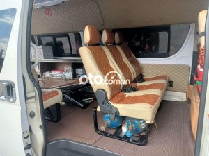 Toyota Hiace Cần ra đi em cứu thương vừa mới cải tạo. 2015 - Cần ra đi em cứu thương vừa mới cải tạo.