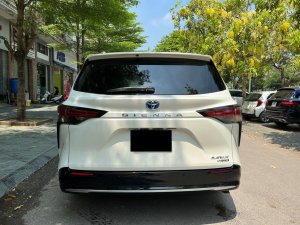 Toyota Sienna 2021 - Tên cá nhân - biển TP