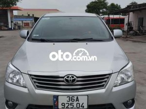 Toyota Innova  MT sản E xe gia đình sin không dịch vụ 2013 - Innova MT sản E xe gia đình sin không dịch vụ