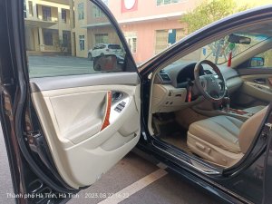 Toyota Camry 2010 - Chính chủ cần bán gấp Camry LE 2.5 xe gia đình đang sử dụng đk 2011