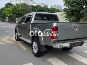 Toyota Hilux  Mt 2015 , 8vạn6 màu bạc nhâp Thái chinh chủ 2015 - hilux Mt 2015 , 8vạn6 màu bạc nhâp Thái chinh chủ