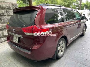 Toyota Sienna  đỏ quá là êm , máy móc zin , 2011 form đẹp 2011 - Sienna đỏ quá là êm , máy móc zin , 2011 form đẹp