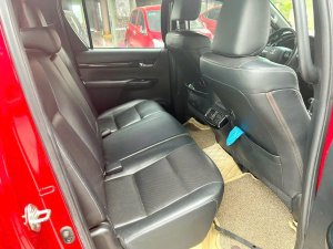 Toyota Hilux 2018 - Xe đẹp máy móc keo chỉ gầm bệ nguyên bản