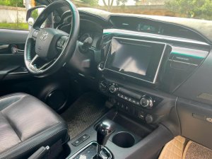 Toyota Hilux 2018 - Xe đẹp máy móc keo chỉ gầm bệ nguyên bản
