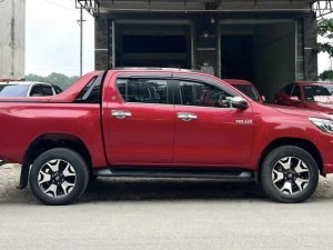 Toyota Hilux 2018 - Xe đẹp máy móc keo chỉ gầm bệ nguyên bản