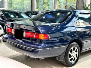 Toyota Camry 2001 - Bán Toyota Camry GLi 2001 máy 2.2 số sàn đẹp xuất sắc