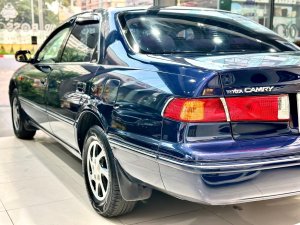 Toyota Camry 2001 - Bán Toyota Camry GLi 2001 máy 2.2 số sàn đẹp xuất sắc